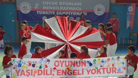 Çocuk Oyunları 8. Mendil Kapmaca Türkiye Şampiyonası Başladı.