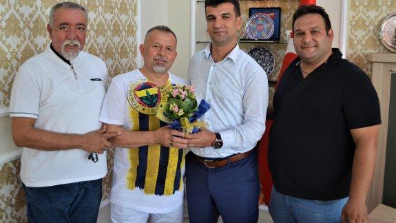 Milaslı Fenerbahçeliler (MFB) Grubu Başkanı Hasan TUZLA ve Grup Üyeleri İlçe Milli Eğitim Müdürümüz Sayın İsa Balı ziyaret ettiler.