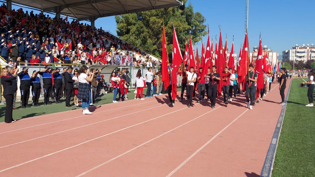 Cumhuriyetimizin 99. Yılı Milas Şehit Metin ÖZCAN Stadyumunda Coşkuyla Kutlandı. 