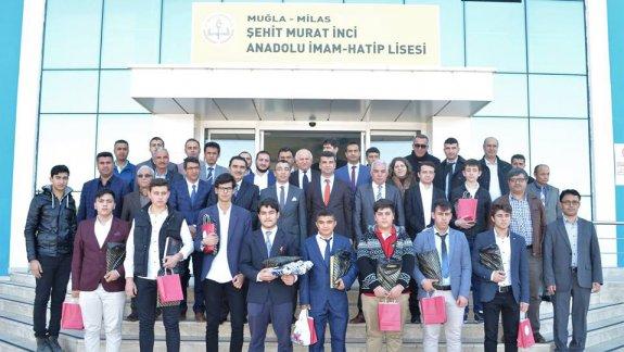 Öğrenciler arası Genç Seda Kuran-ı Kerimi Güzel Okuma Yarışması il finali Şehit Murat İnci Anadolu İmam Hatip Lisesi ev sahipliğinde gerçekleşmiştir.