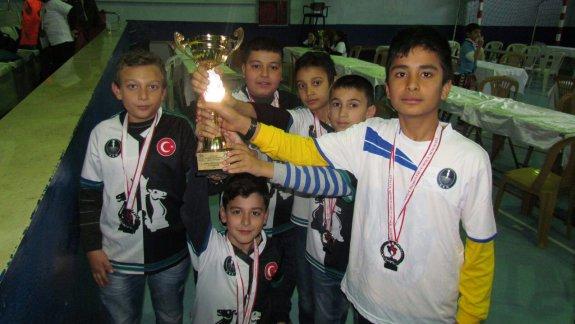 Ağaçlıhöyük Ertuğrul Menteşe Ortaokulu  satranç müsabakalarında küçükler kategorisinde kızlar takımı il birincisi, erkekler takımı il ikincisi olmuştur.
