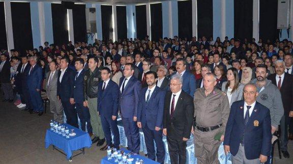 12 Mart İstiklal Marşının Kabulünün 97. Yıldönümü ve Mehmet Akif Ersoyu Anma Günü Merkez Ortaokulunun hazırlamış olduğu programla kutlandı.