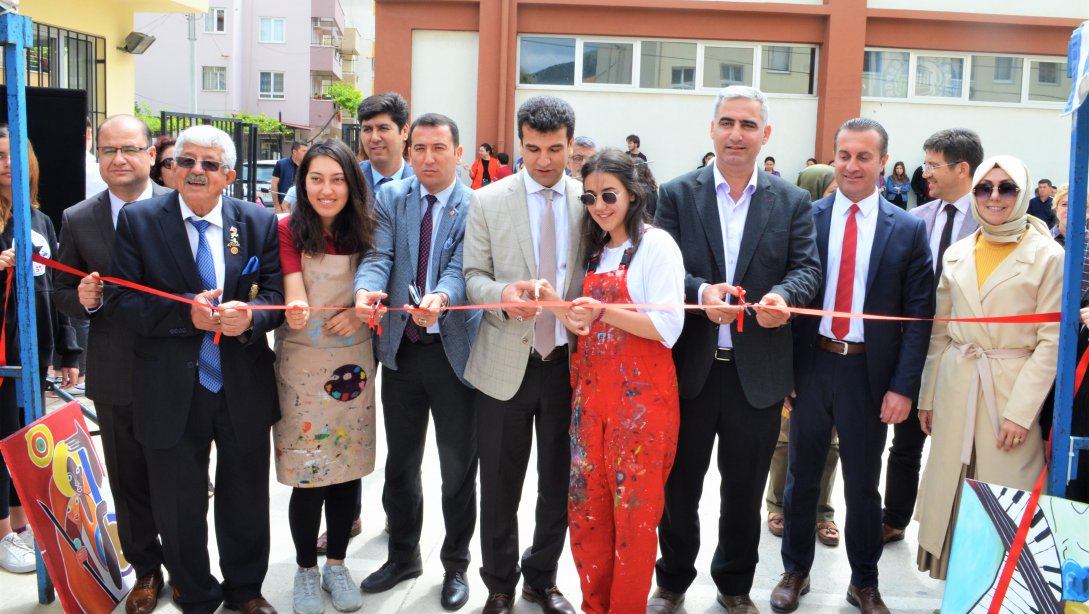Dr. Mete Ersoy Anadolu Lisesi Resim Sergisi Açıldı.