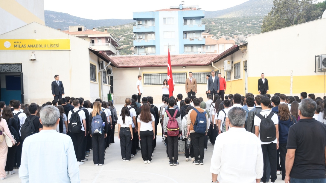 Yeni Haftaya Bayrak Töreni ile Başlangıç , Okul Ziyaretleri
